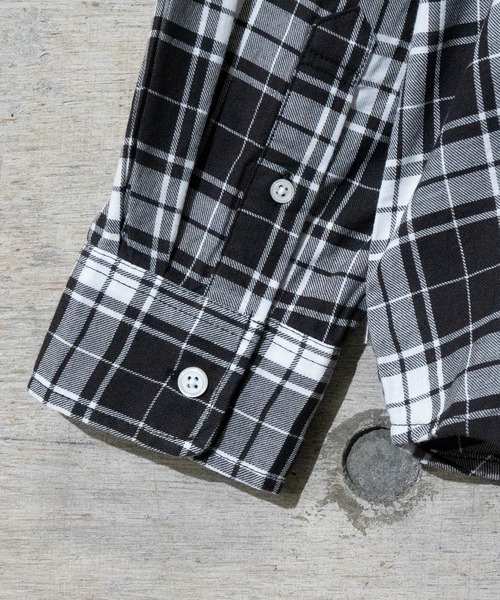 Limited Line Naive Magic(リミテッドラインナイーブマジック)の「【a】〔PETTYWOLF〕ワンポイント刺繍 オーバーサイズ ツイルチェック BDシャツ 長袖(シャツ/ブラウス・メンズ・ブラック/ネイビー・MEDIUM/LARGE)」の9枚目の写真