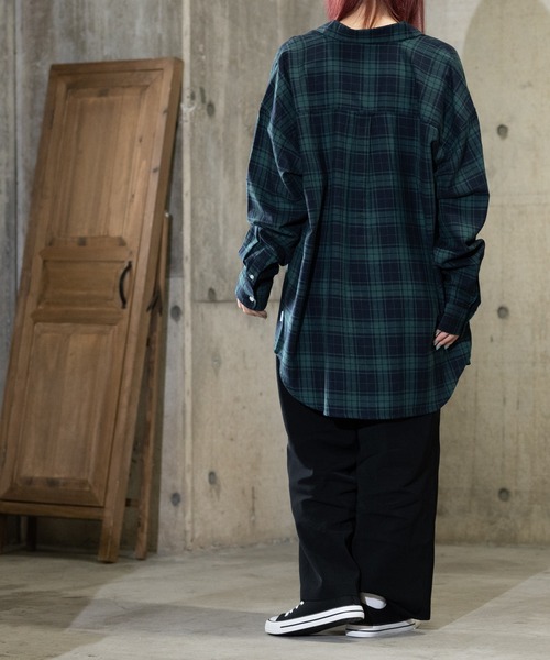 Limited Line Naive Magic(リミテッドラインナイーブマジック)の「【a】〔PETTYWOLF〕ワンポイント刺繍 オーバーサイズ ツイルチェック BDシャツ 長袖(シャツ/ブラウス・メンズ・ブラック/ネイビー・MEDIUM/LARGE)」の7枚目の写真