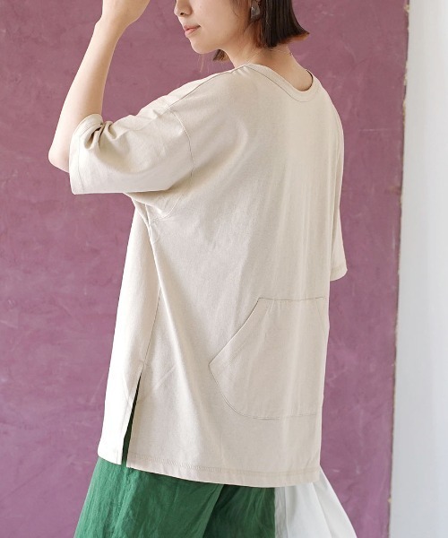 e-zakkamania stores(イーザッカマニアストアーズ)の「2way ヘンリーネック ポケットTEE(Tシャツ/カットソー・レディース・グレイッシュベージュ/ワイン/チャコール・フリー)」の1枚目の写真