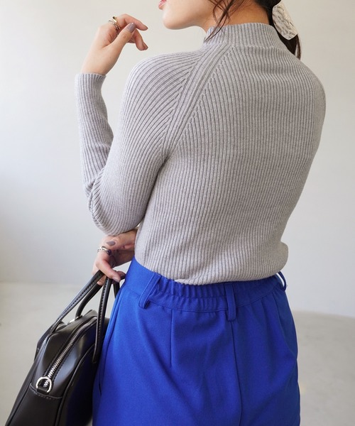 IAMUSE(アイアミューズ)の「ボタンデザインニット S0357【IAMUSE】(ニット/セーター・レディース・グレー/ベージュ/アイボリー/ブラック/ブルーグレー・FREE)」の6枚目の写真