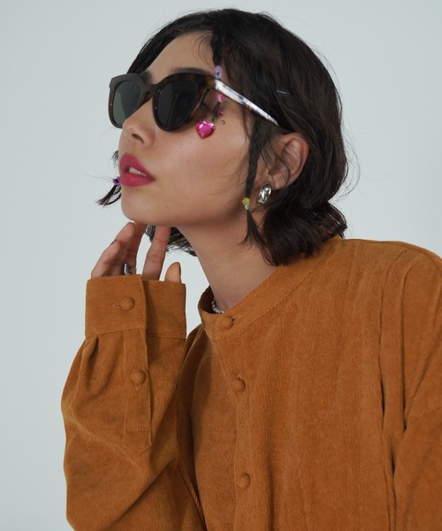 TINA:JOJUN(ティーナジョジュン)の「ユニセックス コーデュロイシャツ TINA:JOJUN(シャツ/ブラウス・レディース・グリーン/キャメル・M)」の9枚目の写真