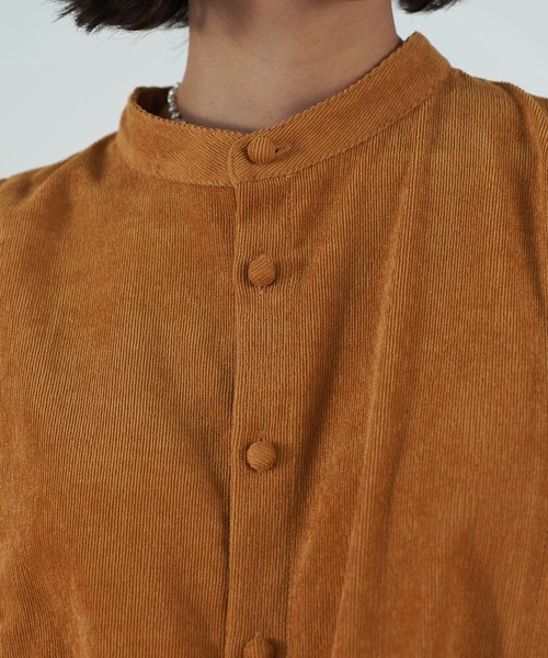 TINA:JOJUN(ティーナジョジュン)の「ユニセックス コーデュロイシャツ TINA:JOJUN(シャツ/ブラウス・レディース・グリーン/キャメル・M)」の11枚目の写真