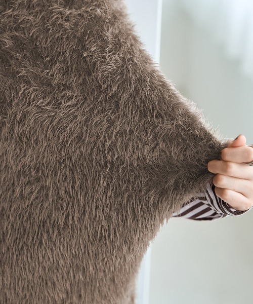 STYLE DELI(スタイルデリ)の「ふわふわシャギーハイネックベスト(ベスト・レディース・ブラック/ブラウン系・FREE)」の5枚目の写真