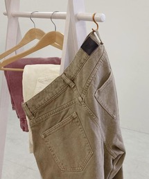 Isn't She?（イズントシー）の「カラーデニムパンツ（デニムパンツ）」