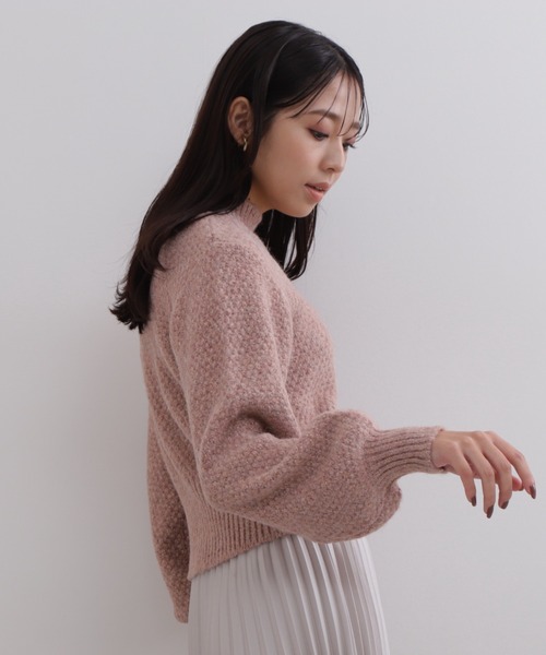 NATURAL BEAUTY BASIC（ナチュラルビューティーベーシック）の「フェザーＭＩＸラメリリヤーンニット（ニット/セーター・レディース・グレー/ベージュ/ピンク・MEDIUM）」の17枚目の写真