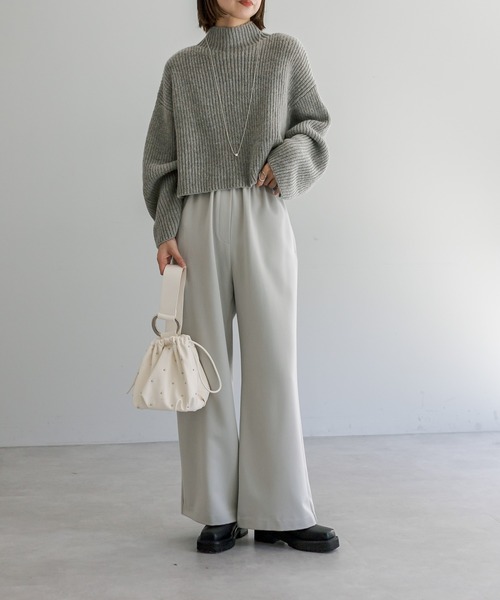 loti(ロティ)の「loti スタッズ巾着BAG(ハンドバッグ・レディース・ブラック/オフホワイト・FREE)」の7枚目の写真