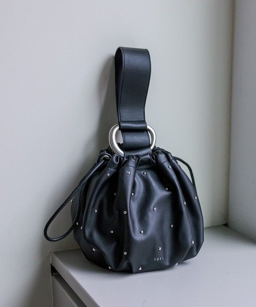 loti(ロティ)の「loti スタッズ巾着BAG(ハンドバッグ・レディース・ブラック/オフホワイト・FREE)」の20枚目の写真