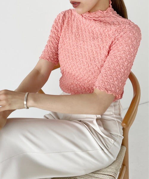 Meli rich（メリーリッチ）の「ポコポコジャガード半袖プルオーバー（Tシャツ/カットソー・レディース・ライトベージュ/ブラック/グリーン/オレンジ・MEDIUM）」の4枚目の写真