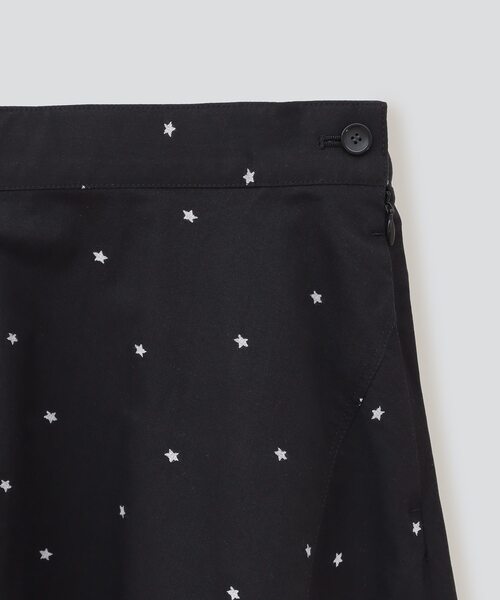 CONVERSE TOKYO(コンバーストウキョウ)の「星柄★ジャガードスカート(スカート・レディース・ブラック・FREE)」の3枚目の写真
