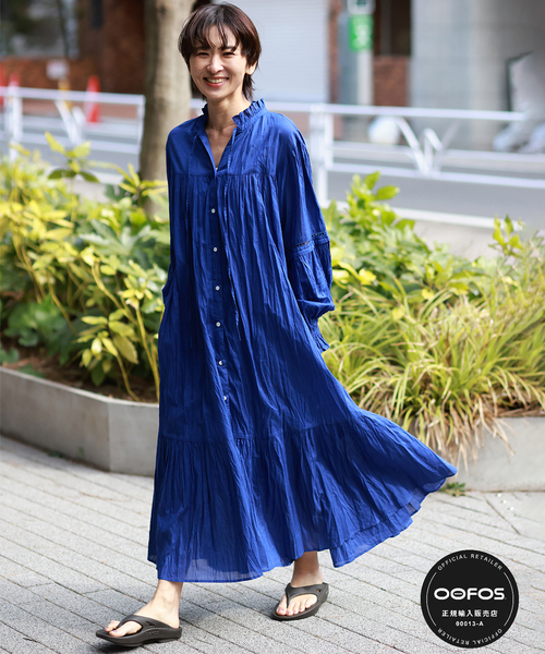 OOFOS（ウーフォス）の「《追加》【OOFOS/ウーフォス】ORIGINAL：サンダル（サンダル・レディース・ブラック/カーキ/ベージュ/パープル・22cm/23cm/24cm/25cm）」の14枚目の写真