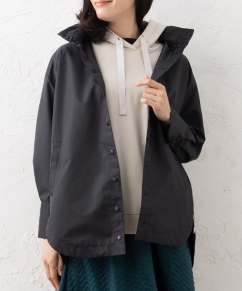 aunt lily(アントリリー)の「撥水 防風 2WAY シャツジャケット マウンテンパーカー ライトアウター チュニック丈 軽量 羽織り 洗える きれいめ 大人カジュアル(その他アウター・レディース・ブロンズ/ブラック/シルバー・7号/11号/9号/13号/15号)」の2枚目の写真