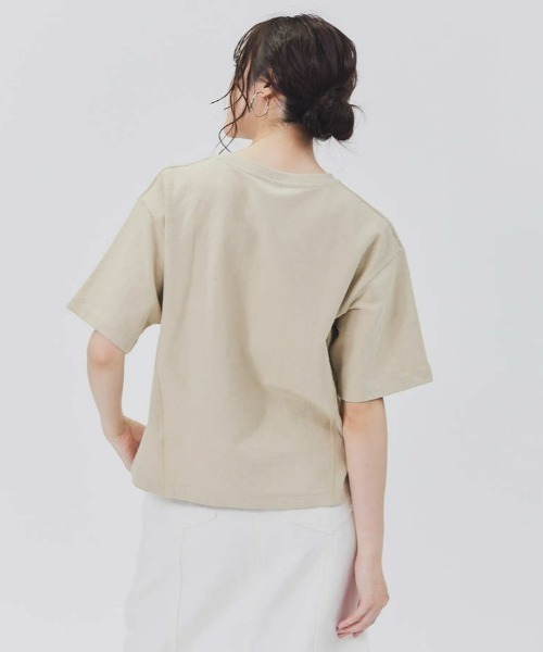 Champion（チャンピオン）の「【Champion】フロント刺繍Ｔシャツ（Tシャツ/カットソー・レディース・ホワイト/ベージュ・M/L）」の8枚目の写真