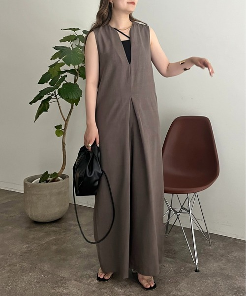 prose verse（プロズヴェール）の「キーネックワイドオールインワン（つなぎ/オールインワン・レディース・ブラック/グレイッシュベージュ/モカ・MEDIUM）」の2枚目の写真