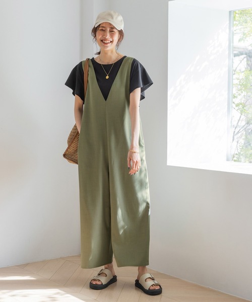 GLOBAL WORK(グローバルワーク)の「お手入れらくらく深Vネックサロペ/ 181782(サロペット/オーバーオール・レディース・ネイビー/ブラック/カーキ・FREE)」の15枚目の写真