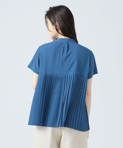 BEAMS HEART（ビームスハート）の「バックプリーツ ブラウス（シャツ/ブラウス・レディース・オフホワイト/ネイビー/ブルー・FREE）」の13枚目の写真