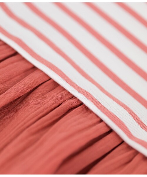 PETIT BATEAU（プチバトー）の「マリニエール切り替えワンピース（ワンピース・キッズ・ホワイト×ネイビー/ホワイト×ピンク・5YEAR/3YEAR/4YEAR）」の5枚目の写真