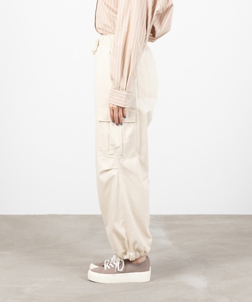 NAVY（ネイビー）の「ミリタリーカーゴパンツ（カーゴパンツ・レディース・ブラック/アイボリー/カーキ・M/L）」の5枚目の写真