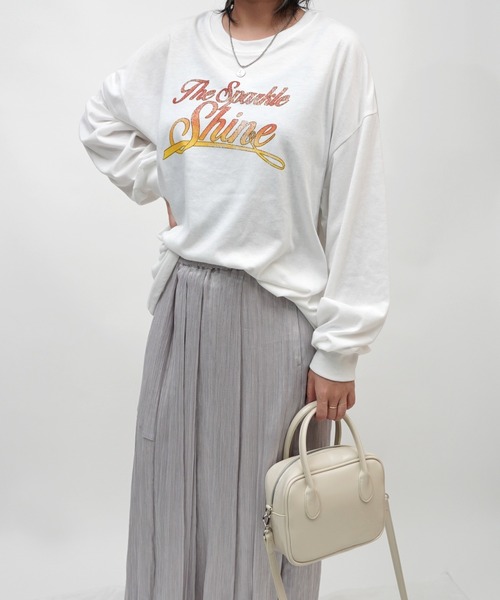 ARCHIVER(アーカイバ)の「【Bz】グラデーションロゴプリントユニセックスBIGロンT/プリント長袖Tシャツ(RZ)(Tシャツ/カットソー・メンズ・オフホワイト/ブラック系その他/ブラック・FREE)」の2枚目の写真