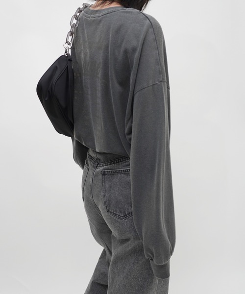 ARCHIVER(アーカイバ)の「【Bz】グラデーションロゴプリントユニセックスBIGロンT/プリント長袖Tシャツ(RZ)(Tシャツ/カットソー・メンズ・オフホワイト/ブラック系その他/ブラック・FREE)」の4枚目の写真