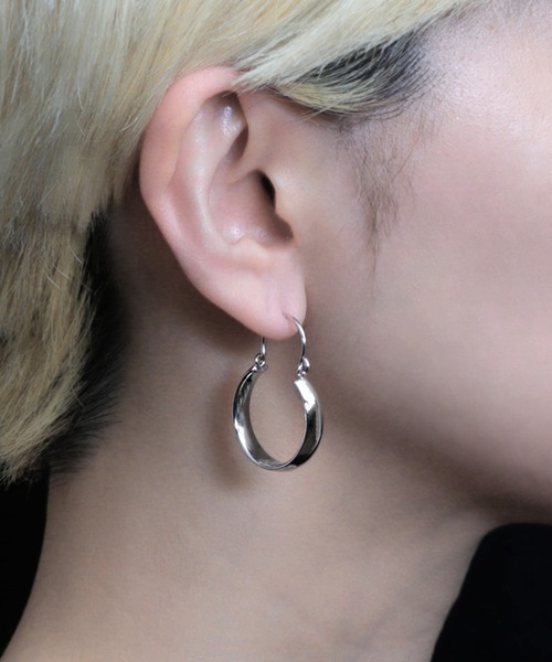 YArKA（ヤーカ）の「【YArKA/ヤーカ】circle hoop earing(pierce) [figur2]  / サークルフープピアス（ピアス（両耳用）・レディース・シルバー・FREE）」の3枚目の写真