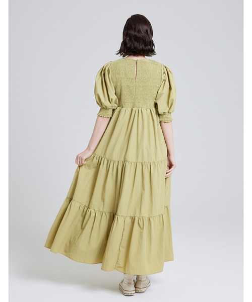 Little sunny bite(リトルサニーバイト)の「《Little sunny bite》Nylon puff sleeve long dress(ドレス・レディース・グリーン系その他/ベージュ・SMALL)」の2枚目の写真