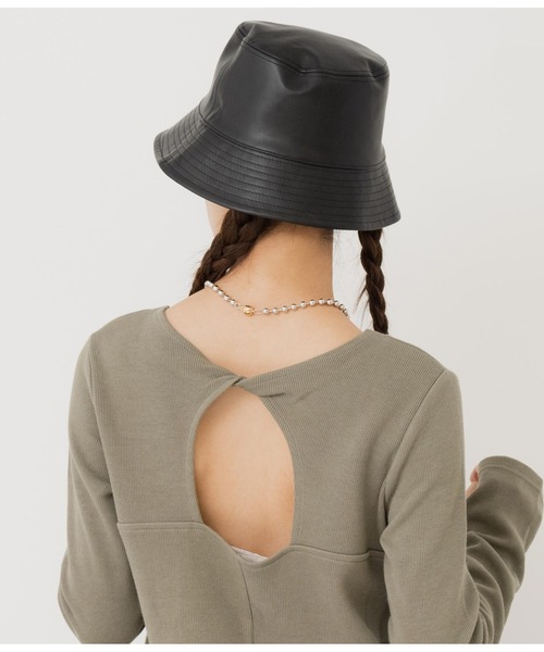 ANAP（アナップ）の「フェイクレザー×ツイルリバーシブルバケットハット（ハット・レディース・アイボリー/ブラック・FREE）」の9枚目の写真