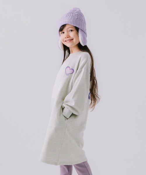 BAYFLOW(ベイフロー)の「アソートロゴスウェットワンピース(KIDS)(ワンピース・キッズ・オートミール/チャコール/ピンク・110cm/120cm/130cm/140cm)」の3枚目の写真