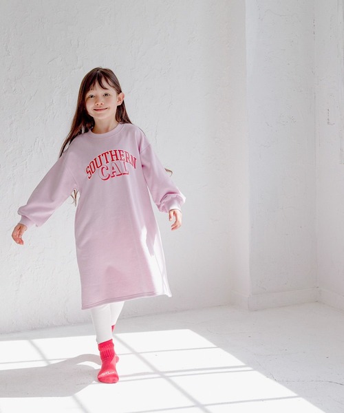 BAYFLOW(ベイフロー)の「アソートロゴスウェットワンピース(KIDS)(ワンピース・キッズ・オートミール/チャコール/ピンク・110cm/120cm/130cm/140cm)」の22枚目の写真