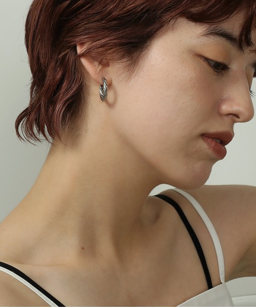 ORLEAN(オルレアン)の「金属アレルギー対応 ツイストフープピアス サージカルステンレス(ピアス(両耳用)・レディース・ゴールド/シルバー・フリー)」の9枚目の写真