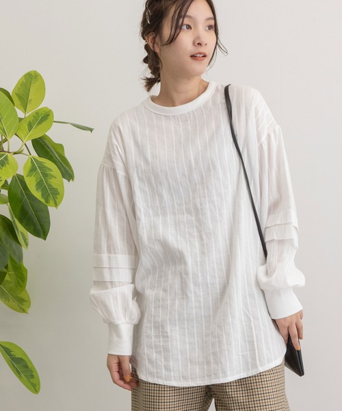 POU DOU DOU(プードゥドゥ)の「タックスリーブプルオーバーシャツ(シャツ/ブラウス・レディース・オレンジ/ターコイズブルー/オフホワイト・3)」の2枚目の写真