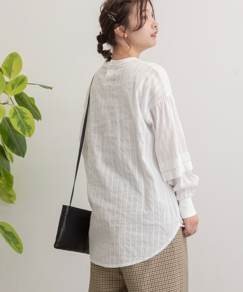 POU DOU DOU(プードゥドゥ)の「タックスリーブプルオーバーシャツ(シャツ/ブラウス・レディース・オレンジ/ターコイズブルー/オフホワイト・3)」の10枚目の写真