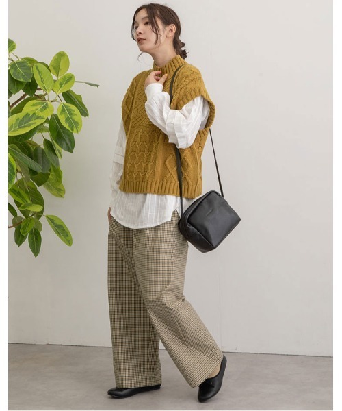 POU DOU DOU(プードゥドゥ)の「タックスリーブプルオーバーシャツ(シャツ/ブラウス・レディース・オレンジ/ターコイズブルー/オフホワイト・3)」の7枚目の写真