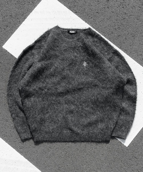 kutir（クティール）の「ビッグシルエットシャギーニット（ニット/セーター・メンズ・ブラック/ライトグレー/レッド・MEDIUM/LARGE）」の2枚目の写真