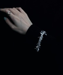 YArKA([J)́yYArKA/[Jzfeather motif fringe bracelet [tju SICA5] / H`[ttWuXbg(uXbg)