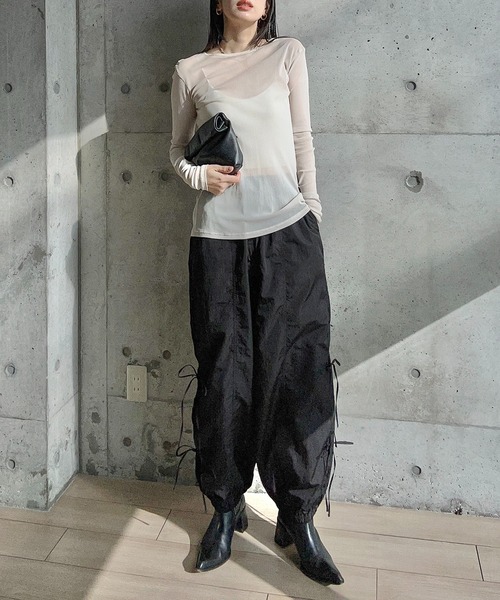 y/m by RIKA（イムバイリカ）の「タフタサイドリボンパンツ（その他パンツ・レディース・ブラック/アイボリー・FREE）」の3枚目の写真