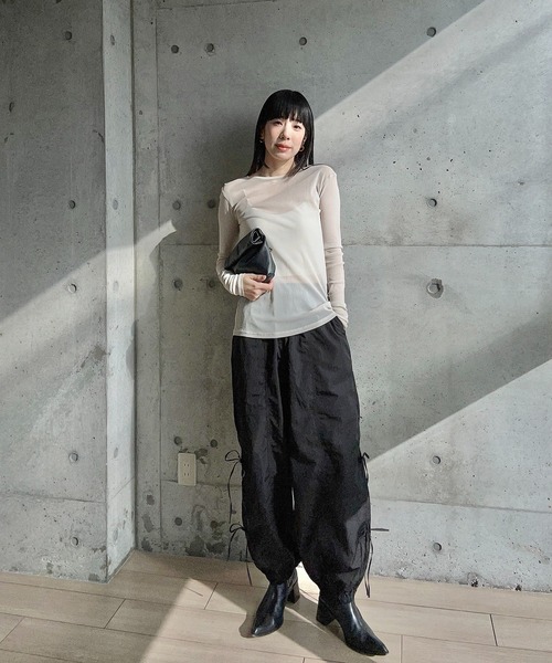 y/m by RIKA（イムバイリカ）の「タフタサイドリボンパンツ（その他パンツ・レディース・ブラック/アイボリー・FREE）」の4枚目の写真