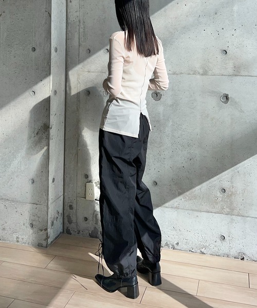 y/m by RIKA（イムバイリカ）の「タフタサイドリボンパンツ（その他パンツ・レディース・ブラック/アイボリー・FREE）」の6枚目の写真