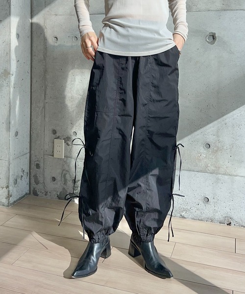 y/m by RIKA（イムバイリカ）の「タフタサイドリボンパンツ（その他パンツ・レディース・ブラック/アイボリー・FREE）」の7枚目の写真