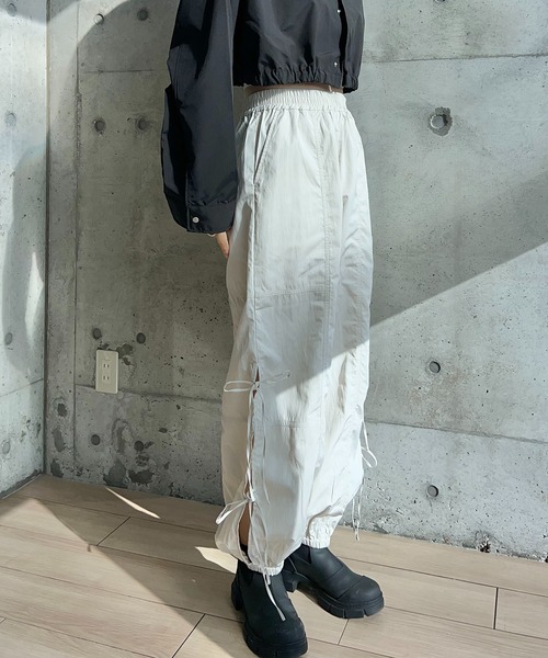 y/m by RIKA（イムバイリカ）の「タフタサイドリボンパンツ（その他パンツ・レディース・ブラック/アイボリー・FREE）」の20枚目の写真