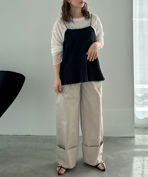 feepur（フェピュール）の「ツータックロールUPワイドパンツ（その他パンツ・レディース・ベージュ/ネイビー・SMALL/MEDIUM）」の10枚目の写真