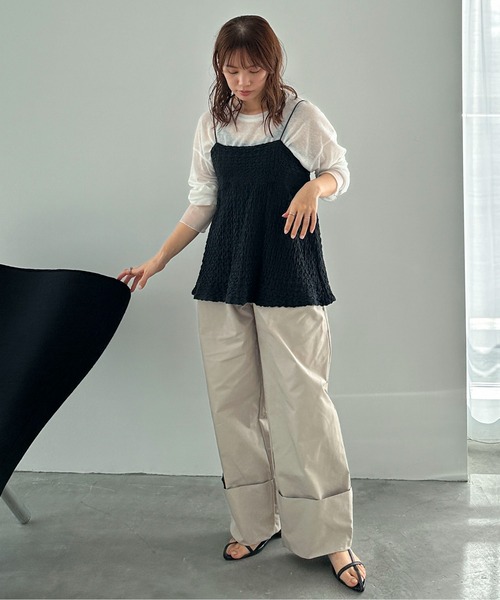 feepur（フェピュール）の「ツータックロールUPワイドパンツ（その他パンツ・レディース・ベージュ/ネイビー・SMALL/MEDIUM）」の11枚目の写真