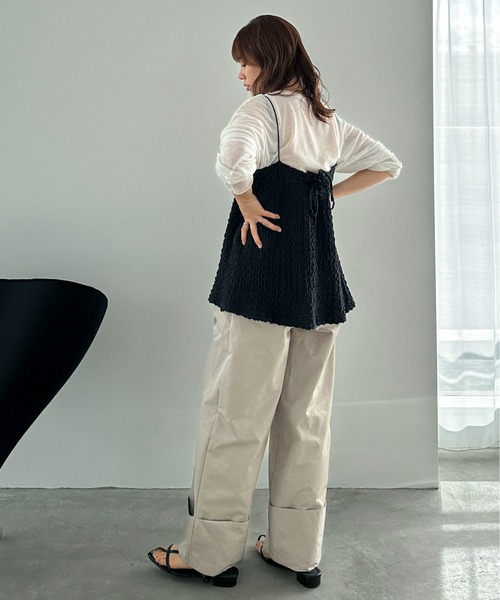 feepur（フェピュール）の「ツータックロールUPワイドパンツ（その他パンツ・レディース・ベージュ/ネイビー・SMALL/MEDIUM）」の13枚目の写真