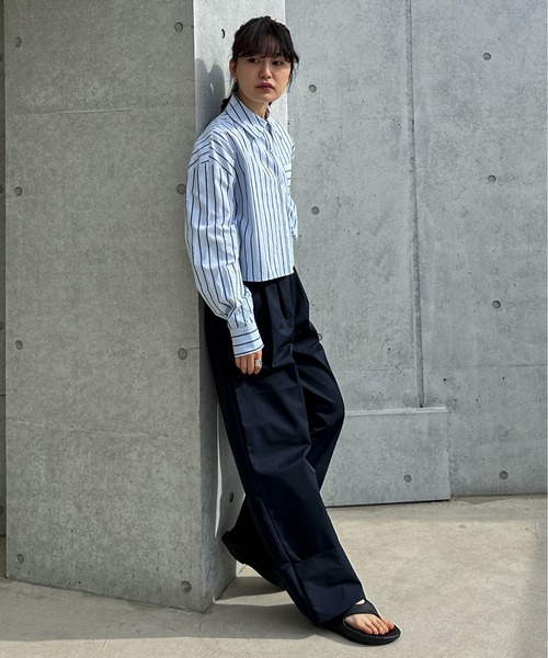 feepur（フェピュール）の「ツータックロールUPワイドパンツ（その他パンツ・レディース・ベージュ/ネイビー・SMALL/MEDIUM）」の19枚目の写真