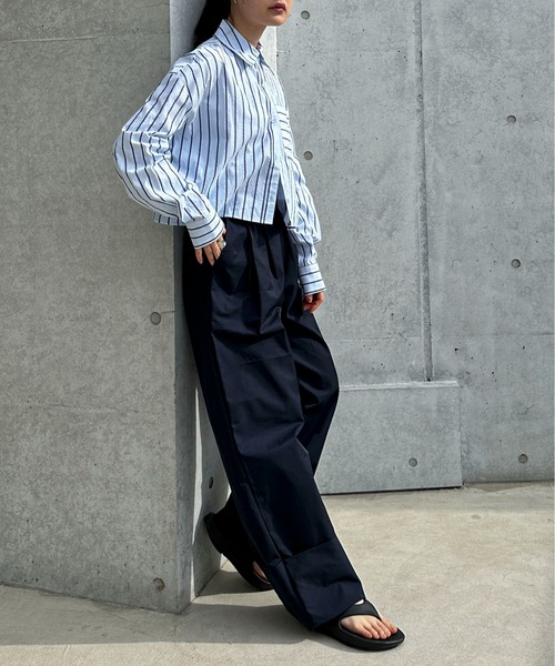 feepur（フェピュール）の「ツータックロールUPワイドパンツ（その他パンツ・レディース・ベージュ/ネイビー・SMALL/MEDIUM）」の20枚目の写真