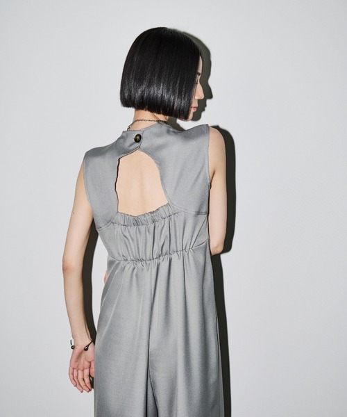 AIC.（エーアイシー）の「バックオープンオールインワン