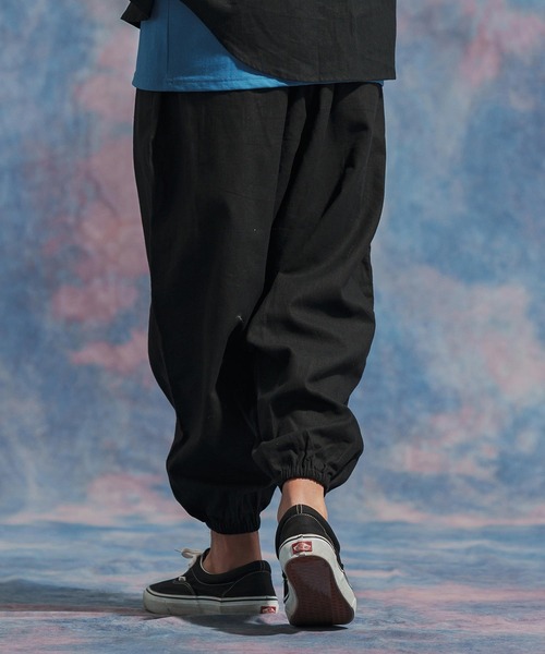 Jih Nunc（ジーヌンク）の「mp12048- コットンリネンバルーンパンツ（その他パンツ・メンズ・ブラック/ブラウン/ベージュ・M/L/S）」の2枚目の写真