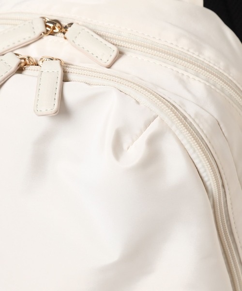 Elura（エルーラ）の「ポーチいらずリュック/105156（バックパック/リュック・レディース・ブラック/ベージュ系その他・ONE SIZE）」の6枚目の写真