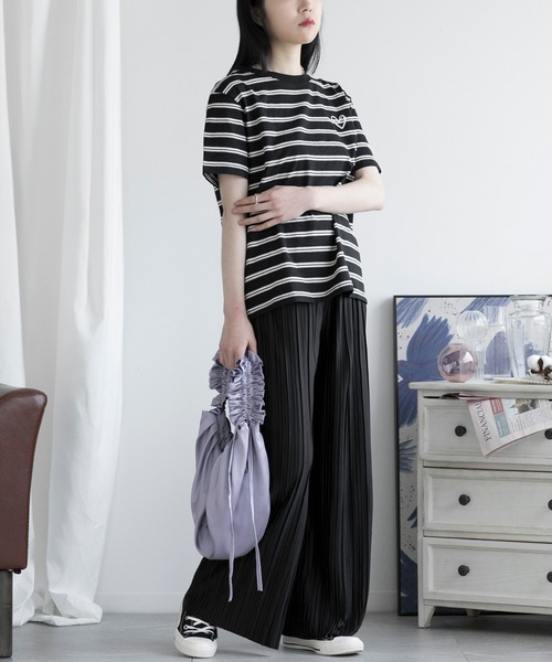 aimoha（アイモハ）の「デザインボーダー　ハート刺繍Tシャツ（Tシャツ/カットソー・レディース・ブラック/ホワイト・FREE）」の18枚目の写真