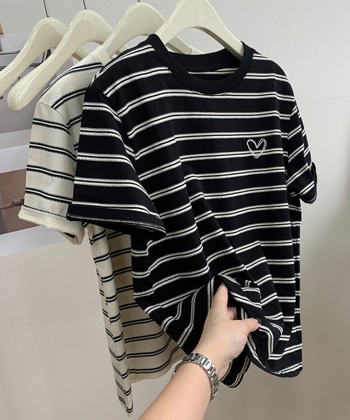 aimoha（アイモハ）の「デザインボーダー　ハート刺繍Tシャツ（Tシャツ/カットソー・レディース・ブラック/ホワイト・FREE）」の12枚目の写真