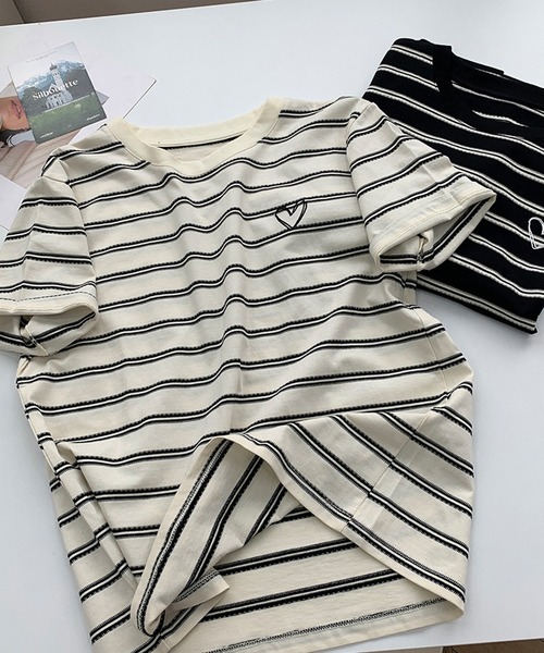 aimoha（アイモハ）の「デザインボーダー　ハート刺繍Tシャツ（Tシャツ/カットソー・レディース・ブラック/ホワイト・FREE）」の6枚目の写真